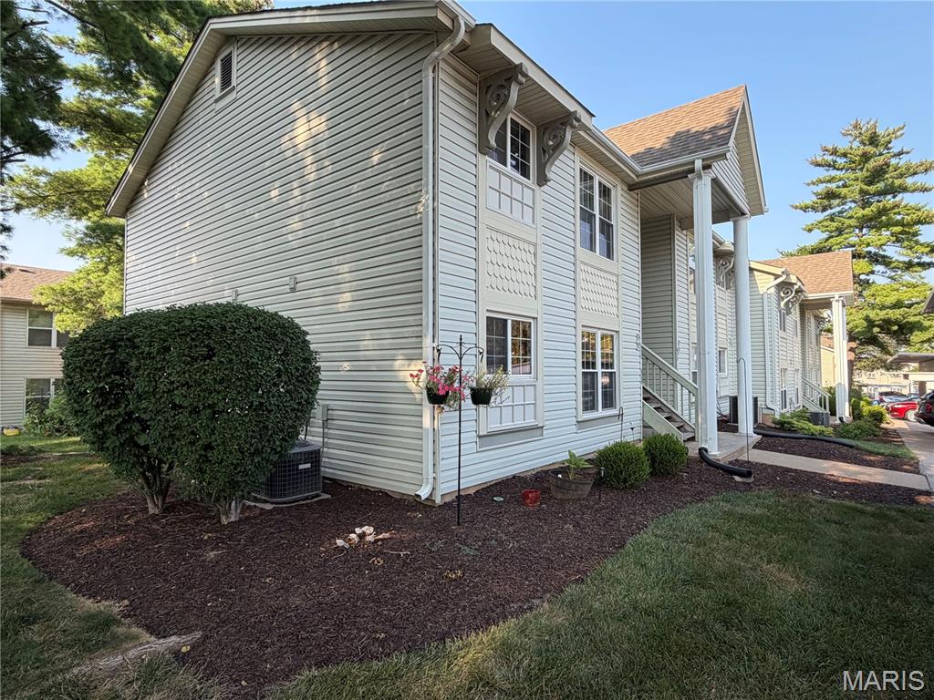 2nd image of 628 Sugar Trail Ct #1, Saint Peters, MO 63376 | MLS# MIS26034500