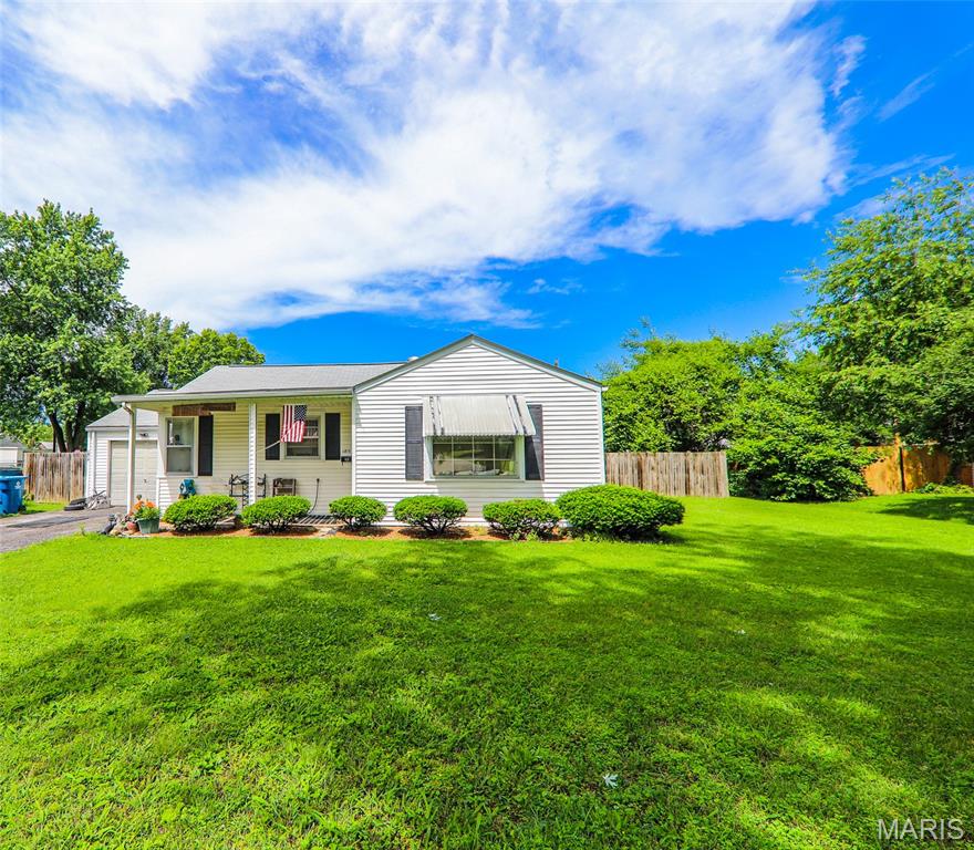 Homes for sale in Swansea, IL | 1819 N 16th St, Swansea, IL 62226 | MLS# MIS26034536