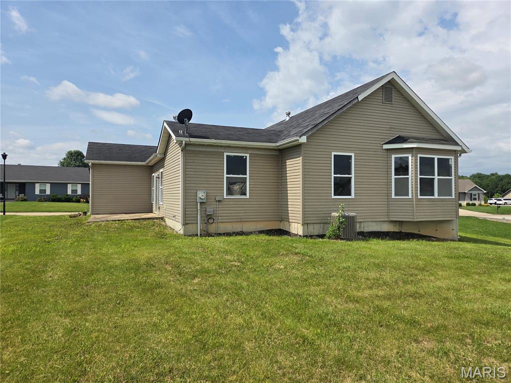 Homes for sale in Moscow Mills, MO | 3 Running River Ct, Moscow Mills, MO 63362 | MLS# MIS26034578