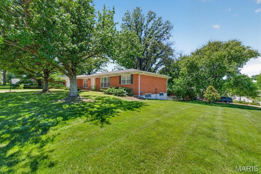 Homes for sale in Saint Louis, MO | 9341 Tea Rose Ln, Saint Louis, MO 63126 | MLS# MIS26034622