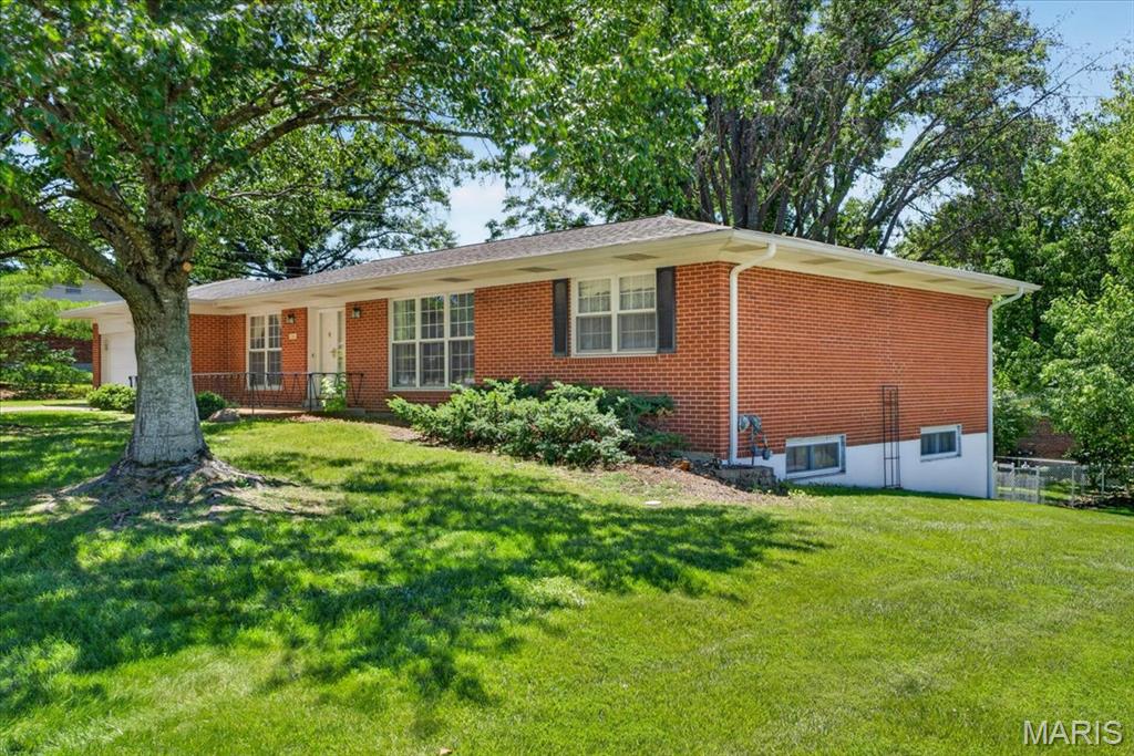 Homes for sale in Saint Louis, MO | 9341 Tea Rose Ln, Saint Louis, MO 63126 | MLS# MIS26034622