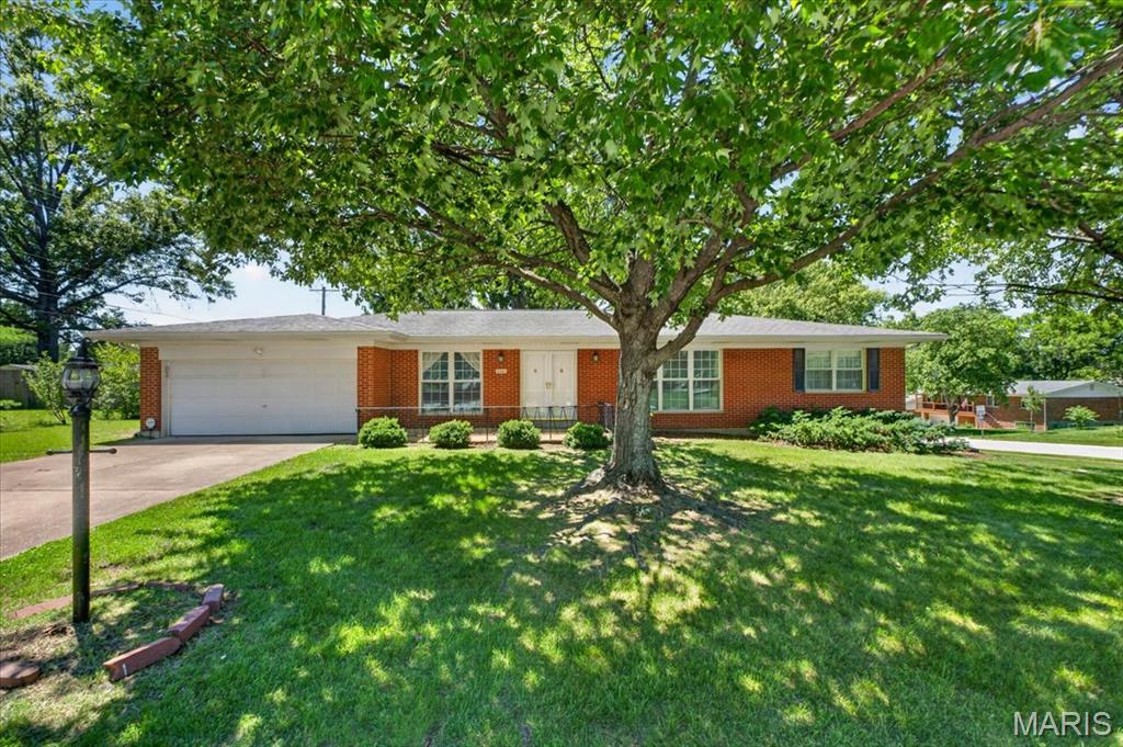 Homes for sale in Saint Louis, MO | 9341 Tea Rose Ln, Saint Louis, MO 63126 | MLS# MIS26034622