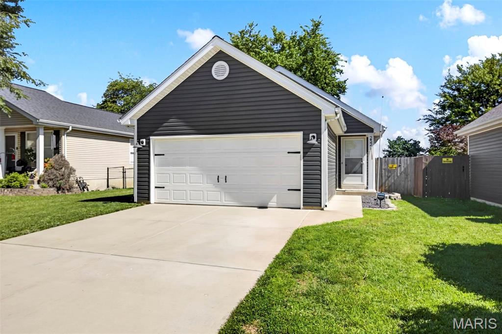 Homes for sale in Troy, MO | 232 Autumn Oaks Dr, Troy, MO 63379 | MLS# MIS26034835