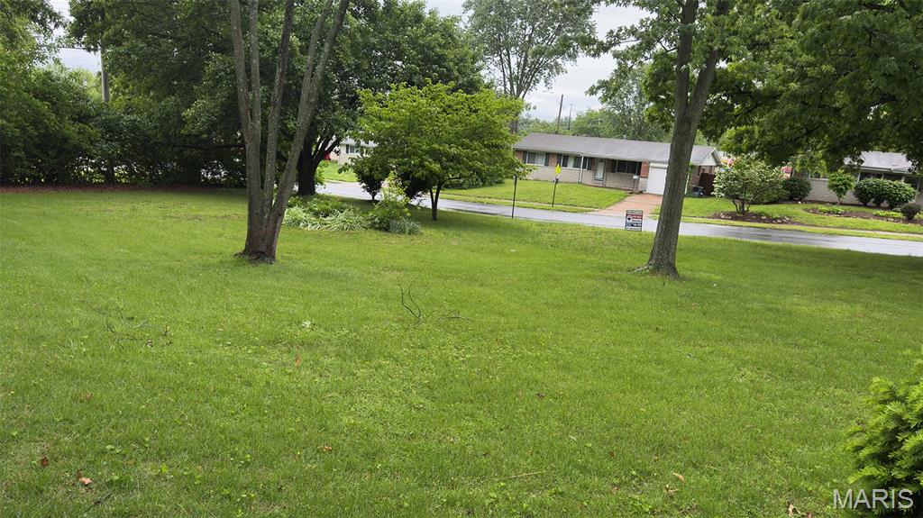 2nd image of 660 Herbst Dr, Florissant, MO 63031 | MLS# MIS26034937