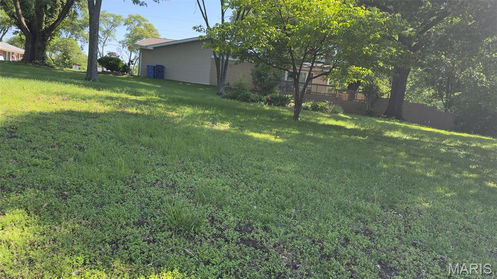 7th image of 660 Herbst Dr, Florissant, MO 63031 | MLS# MIS26034937