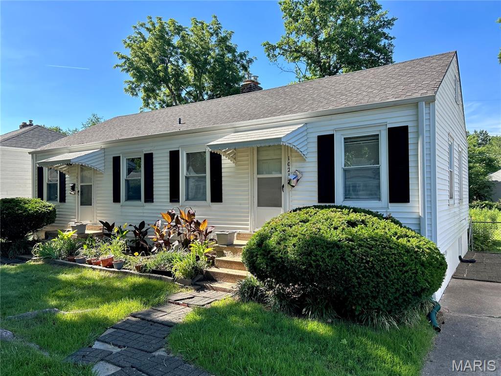 Homes for sale in Saint Ann, MO | 10217 Saint Katherine Ln, Saint Ann, MO 63074 | MLS# MIS26035057