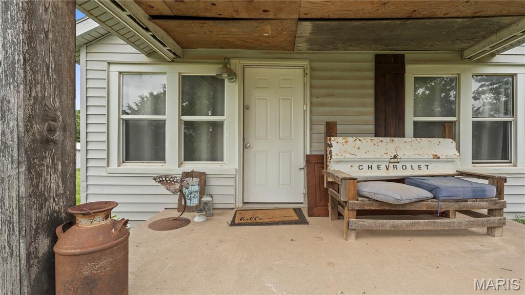 Homes for sale in Iberia, MO | 33 Alder Springs Rd, Iberia, MO 65486 | MLS# MIS26035101