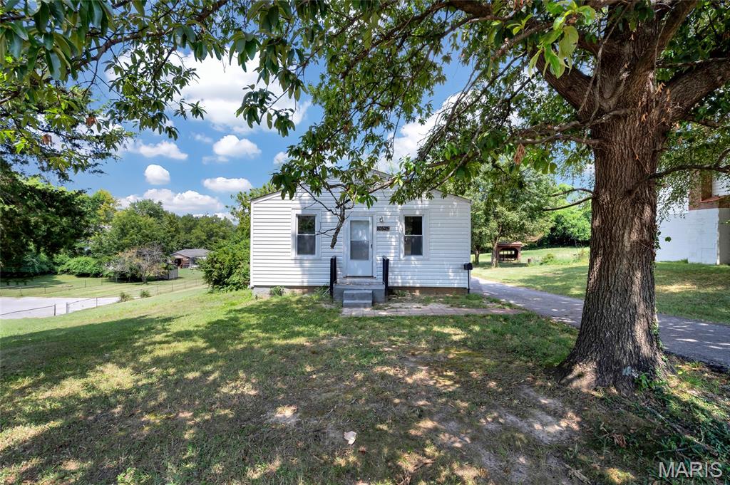 Homes for sale in Saint Ann, MO | 10525 Hobday Ave, Saint Ann, MO 63074 | MLS# MIS26035187