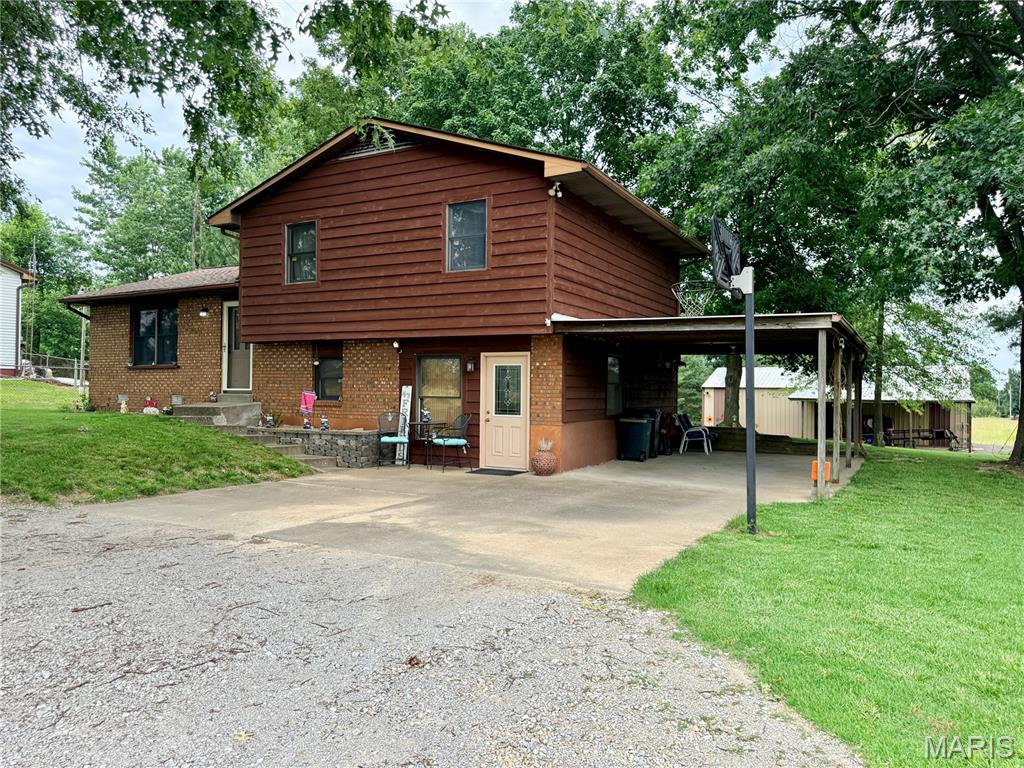 Homes for sale in Perryville, MO | 3369 Hwy B, Perryville, MO 63775 | MLS# MIS26035628