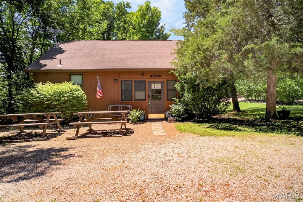 Homes for sale in Perry, MO | 42125 Cedar Crest Pl, Perry, MO 63462 | MLS# MIS26035678