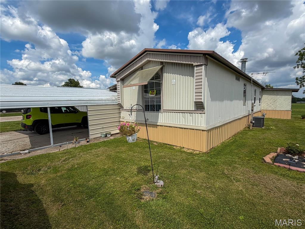 Homes for sale in Jerseyville, IL | 22574 Lake Westside Ln, Jerseyville, IL 62052 | MLS# MIS26035838