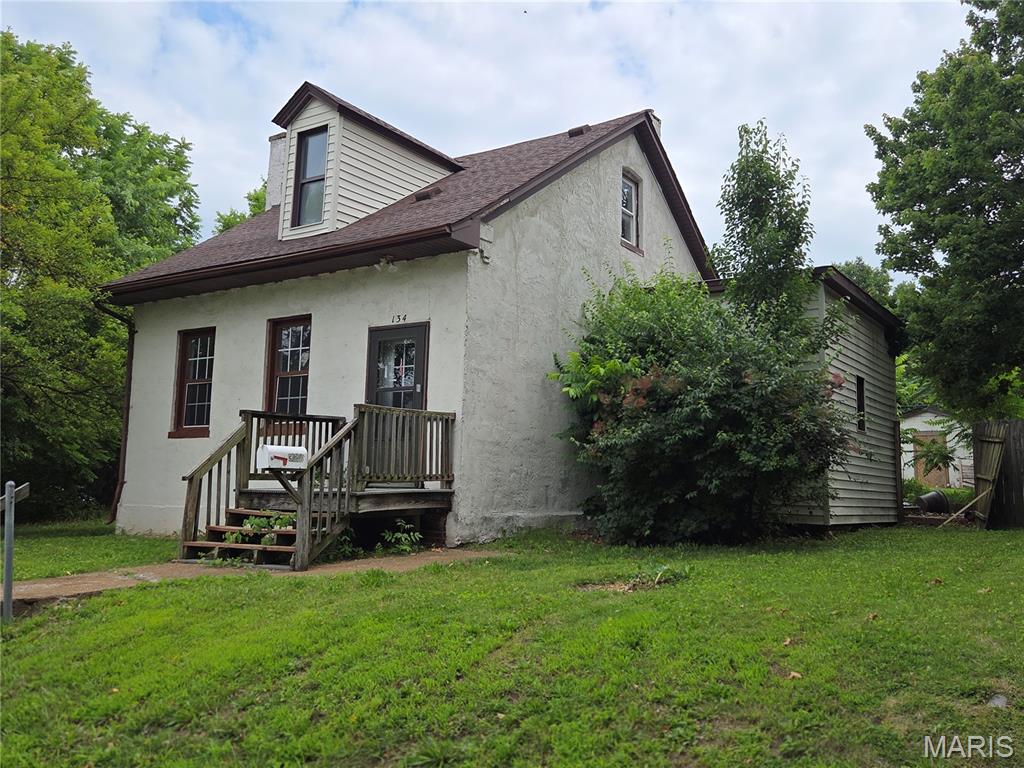Homes for sale in Belleville, IL | 134 N Douglas Ave, Belleville, IL 62220 | MLS# MIS26035928