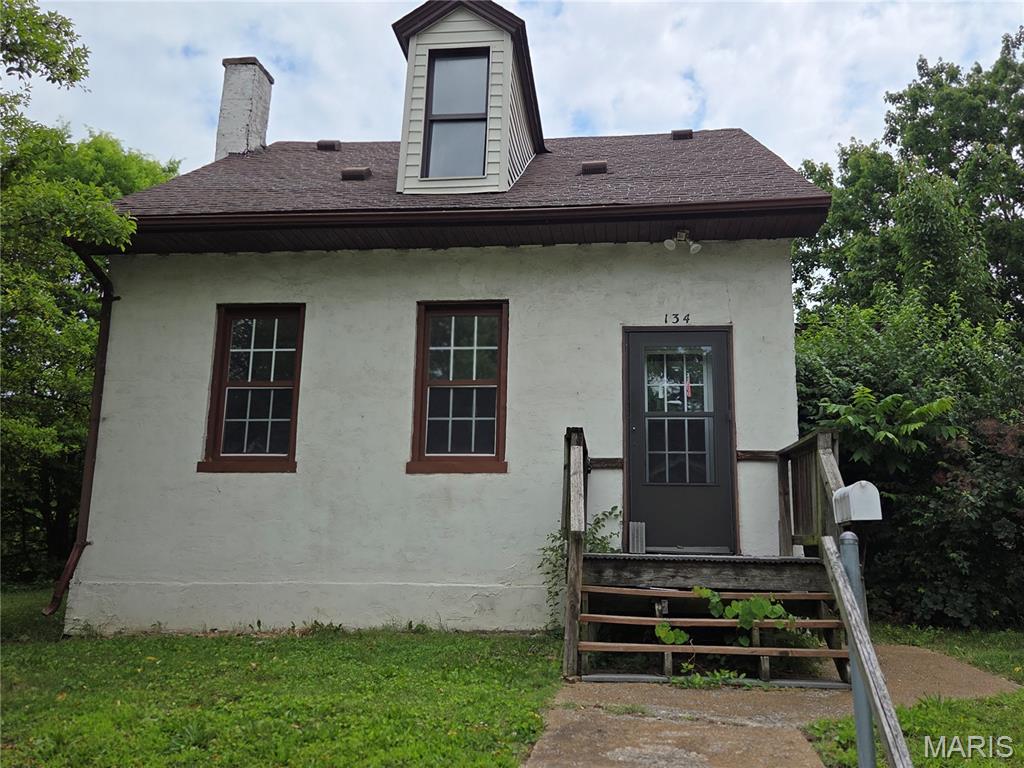 Homes for sale in Belleville, IL | 134 N Douglas Ave, Belleville, IL 62220 | MLS# MIS26035928
