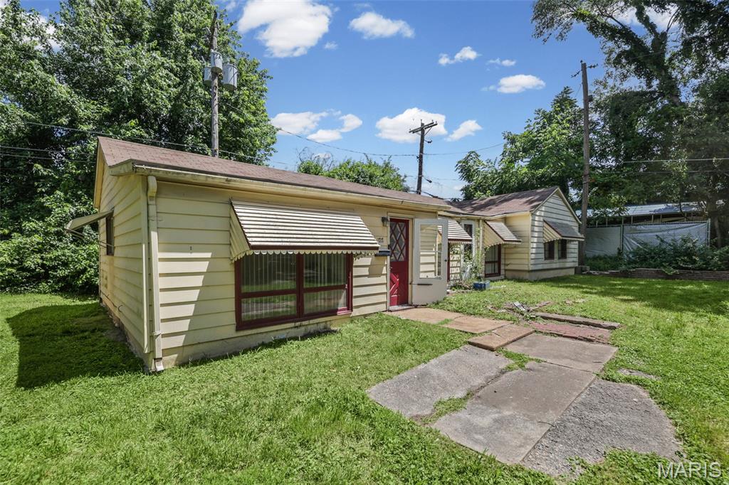 Homes for sale in Belleville, IL | 1717 W Belle St, Belleville, IL 62226 | MLS# MIS26036144