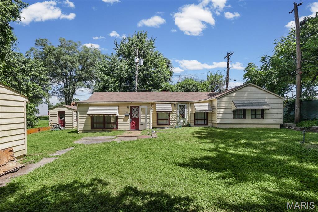 Homes for sale in Belleville, IL | 1717 W Belle St, Belleville, IL 62226 | MLS# MIS26036144