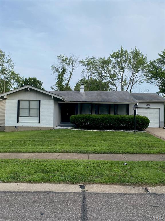 Homes for sale in Florissant, MO | 11565 Sheffield Dr, Florissant, MO 63033 | MLS# MIS26036155