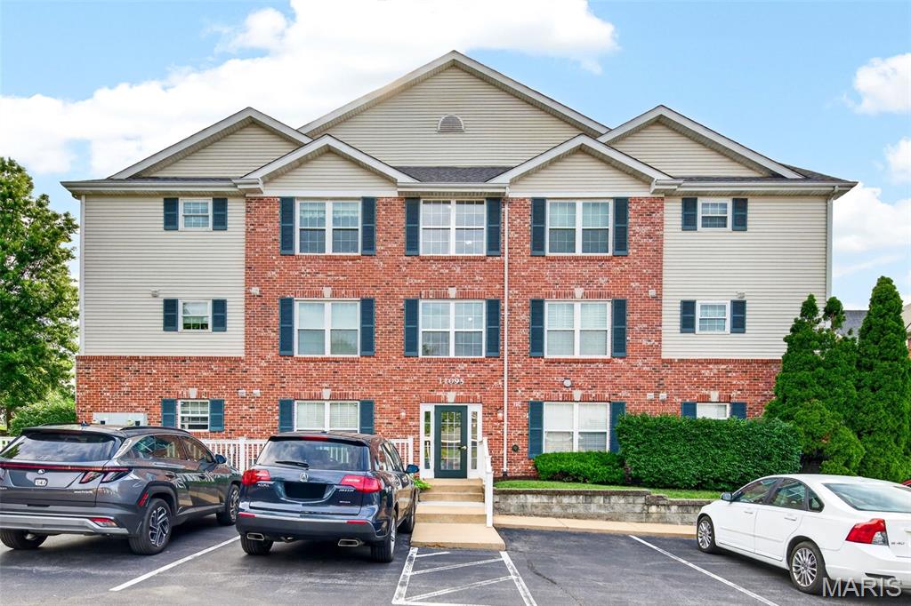 Homes for sale in Saint Louis, MO | 11095 Gravois Rd #204, Saint Louis, MO 63126 | MLS# MIS26036188