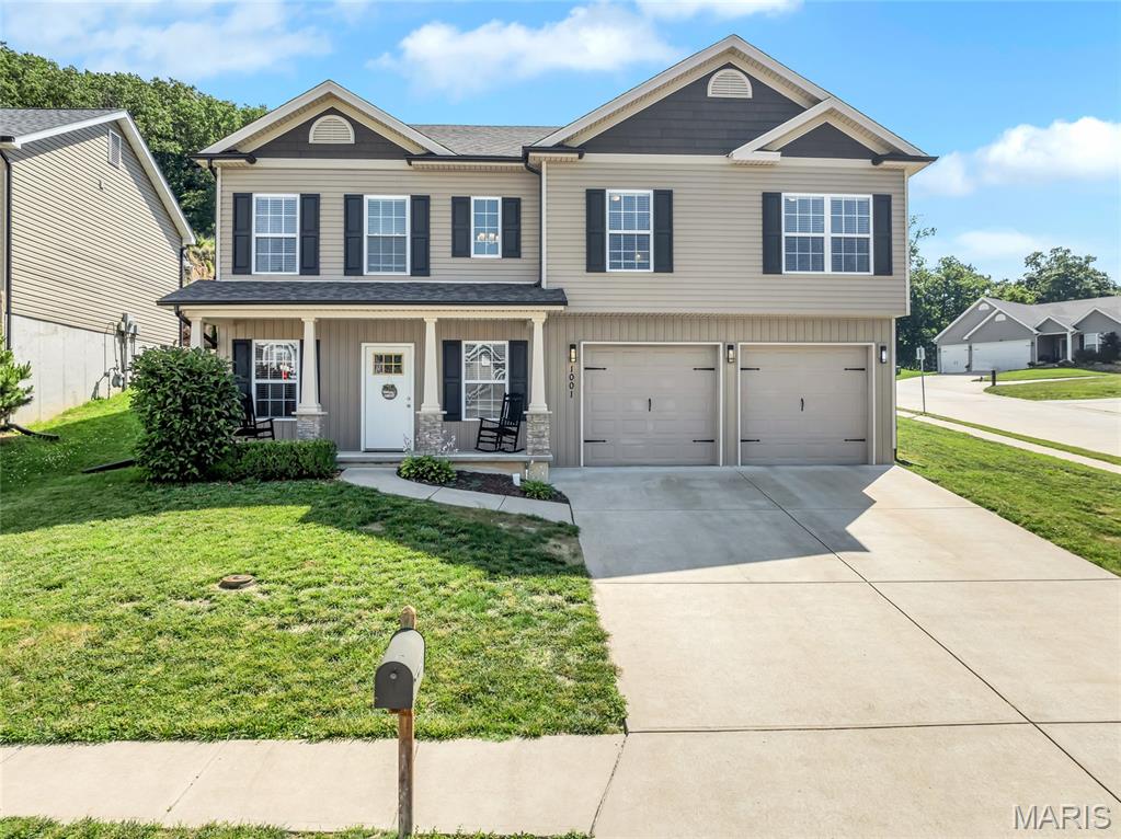 Homes for sale in Imperial, MO | 1001 Remington Dr, Imperial, MO 63052 | MLS# MIS26036226