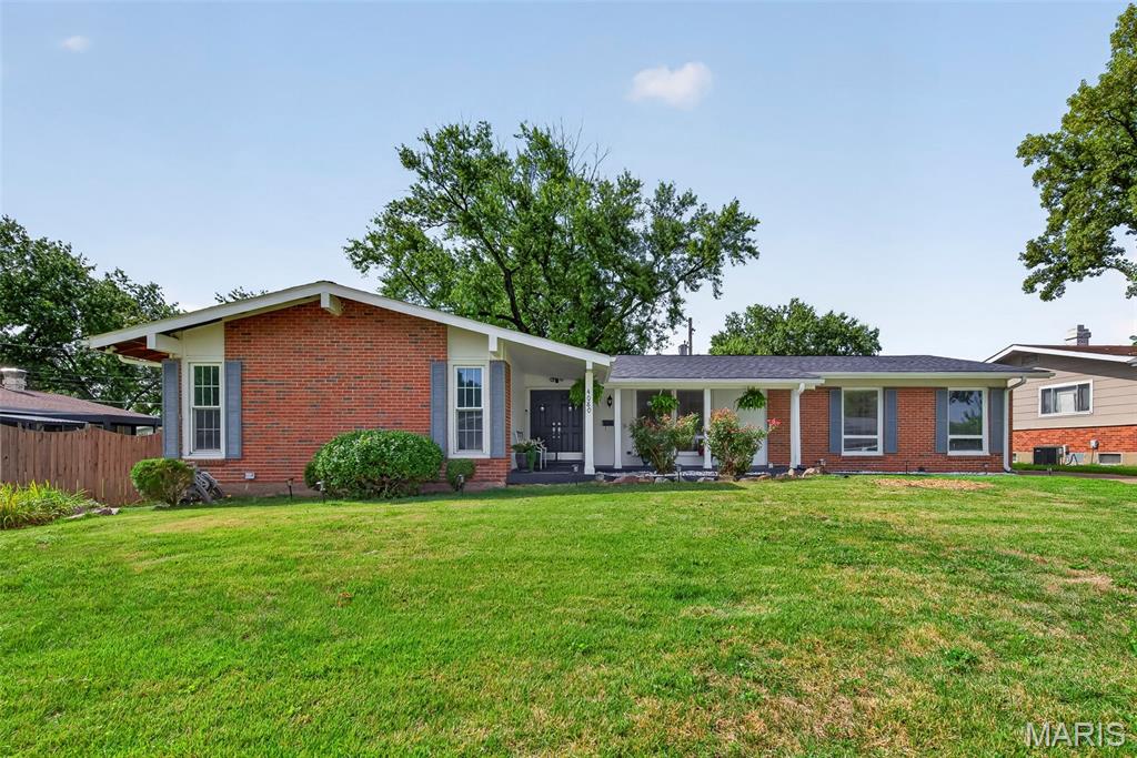 1st image of 4080 Helmkampf Dr, Florissant, MO 63033 | MLS# MIS26036296