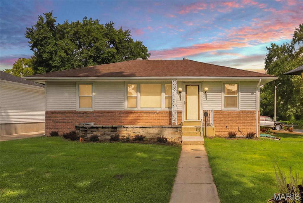 1st image of 1 Louise Ct, Florissant, MO 63031 | MLS# MIS26036575