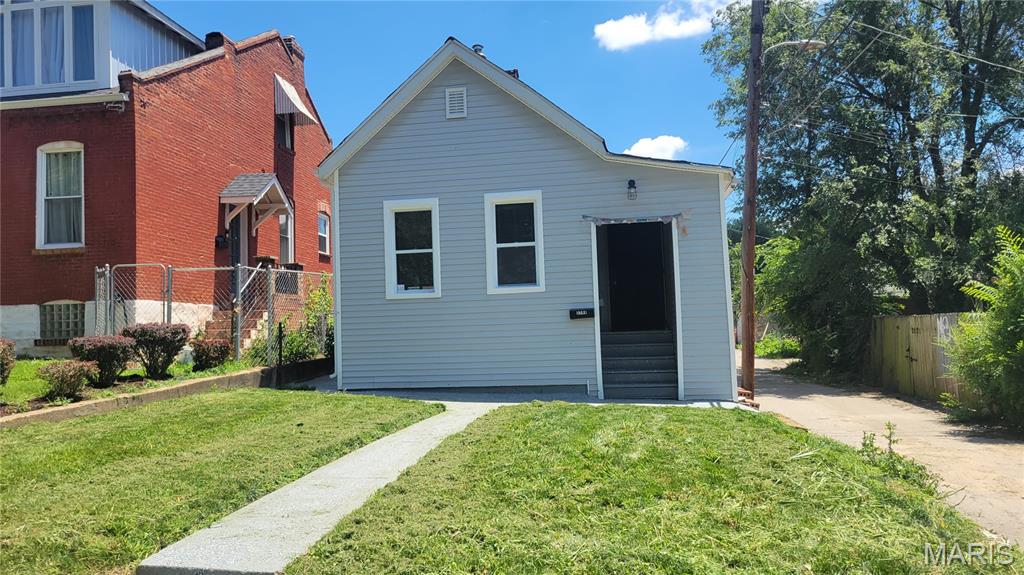 1st image of 3744 Illinois Ave, St Louis, MO 63118 | MLS# MIS26036838