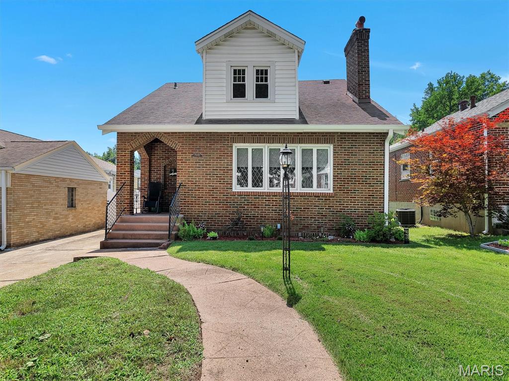 1st image of 7448 Hillsdale Dr, Saint Louis, MO 63121 | MLS# MIS26037131