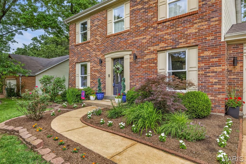 Homes for sale in Ellisville, MO | 218 Aspen Village Dr, Ellisville, MO 63021 | MLS# MIS26037219