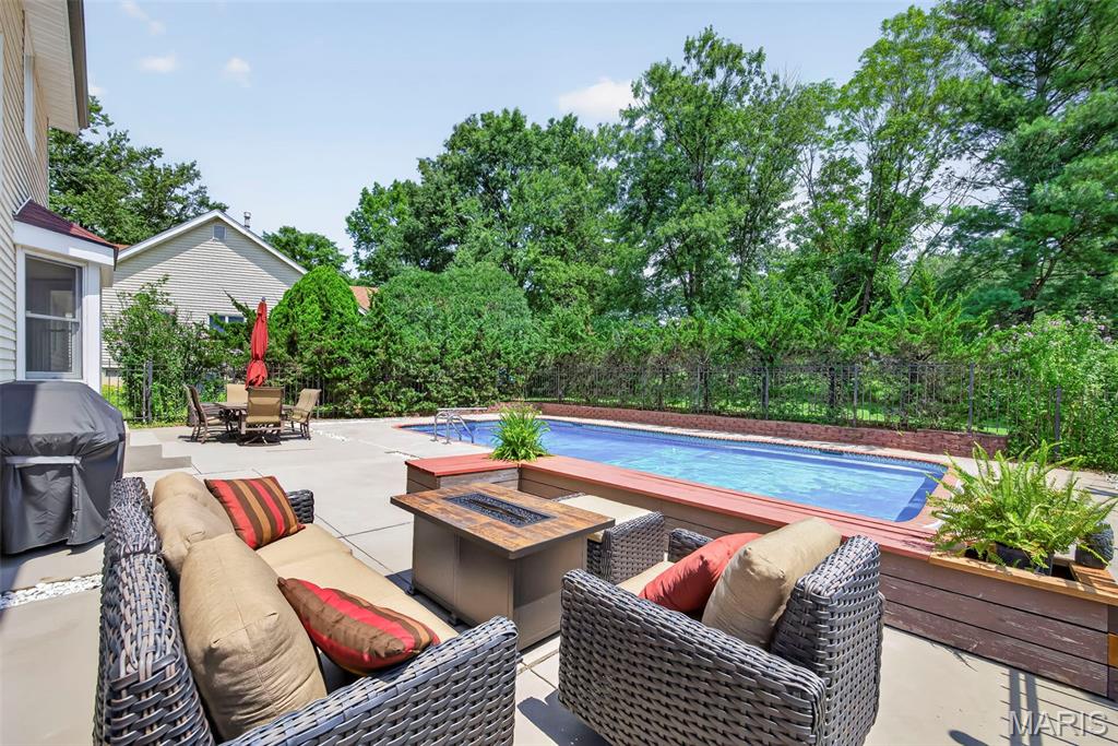 4th image of 2024 Meadowbrook Way Dr, Chesterfield, MO 63017 | MLS# MIS26037392