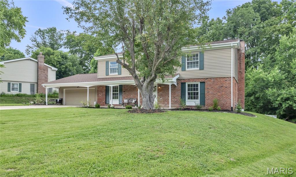3rd image of 166 Southdown Dr, Chesterfield, MO 63017 | MLS# MIS26037558