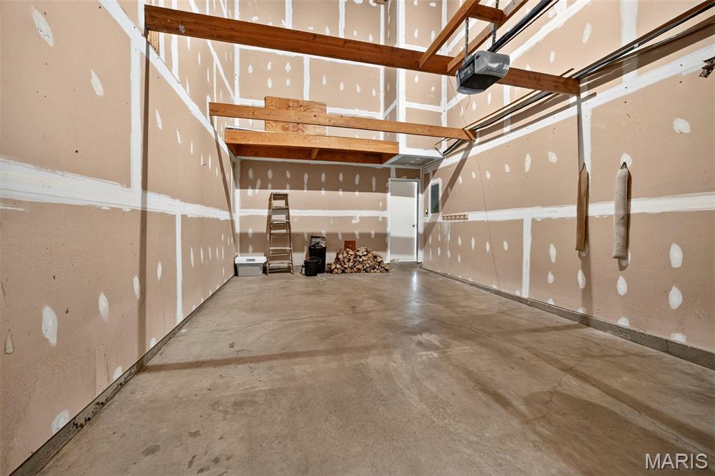 2nd image of 408 Kipling Wy, Weldon Spring, MO 63304