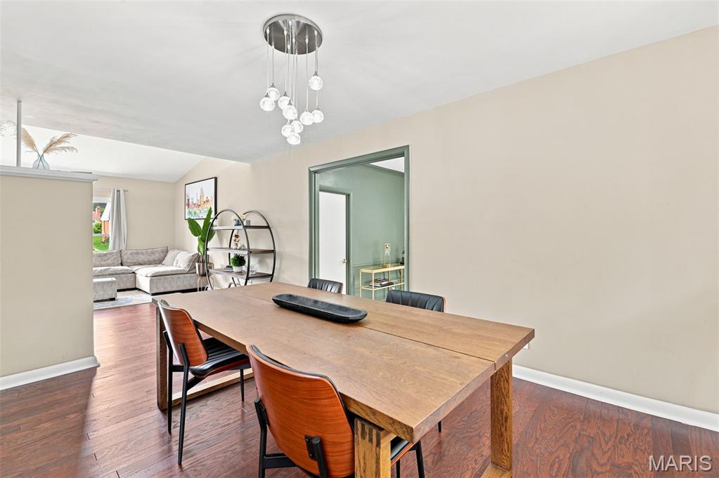 3rd image of 7929 Glenside Pl, Saint Louis, MO 63130 | MLS# MIS26037622