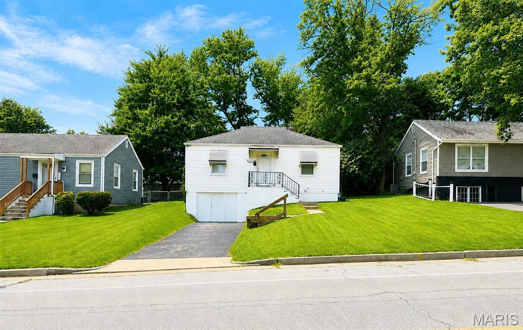 1st image of 9934 Lackland Rd, Overland, MO 63114 | MLS# MIS26037640