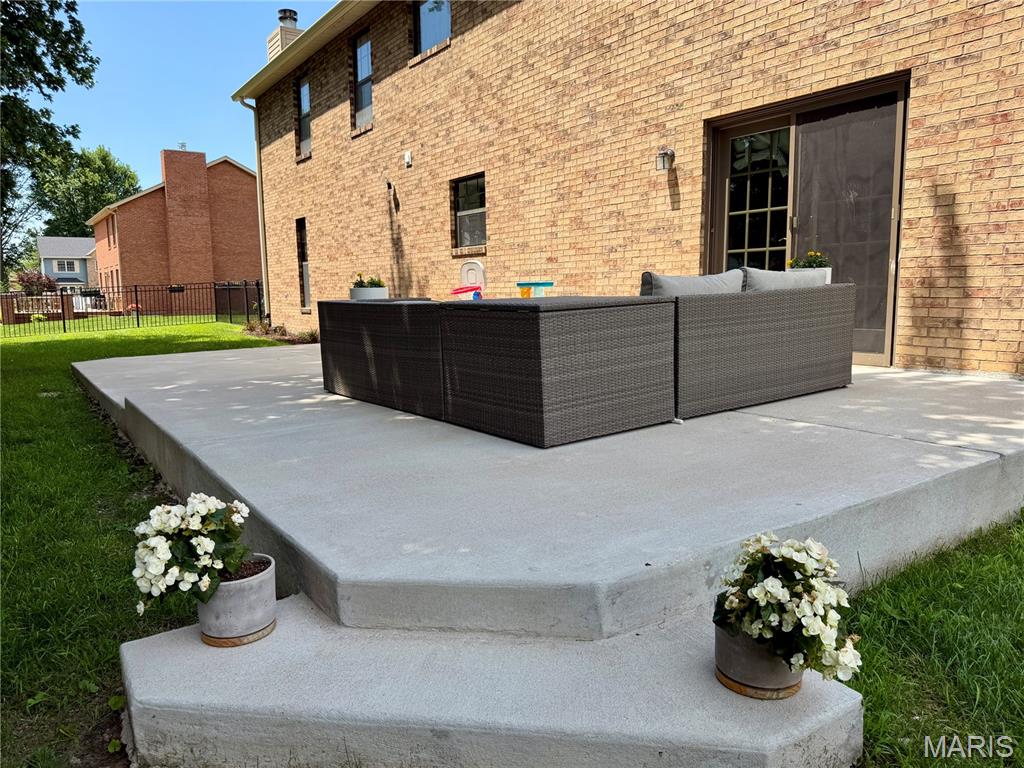 image of 404 Hunters Gln, Belleville, IL 62220 | MLS# MIS26037696