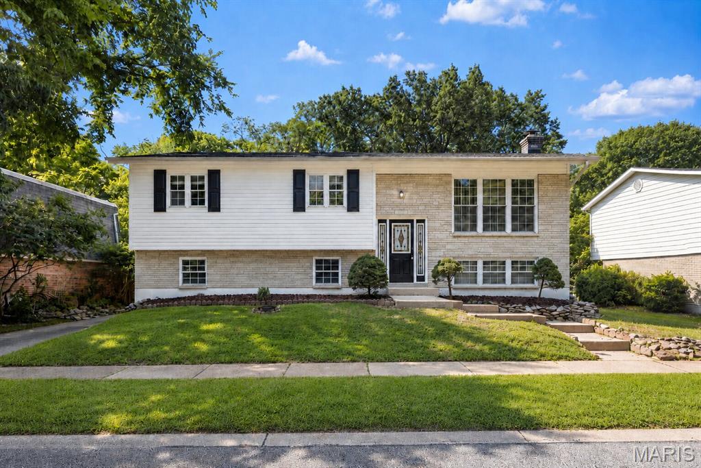 Homes for sale in Mehlville, MO | 4831 Kerth Dr, Mehlville, MO 63128 | MLS# MIS26037763