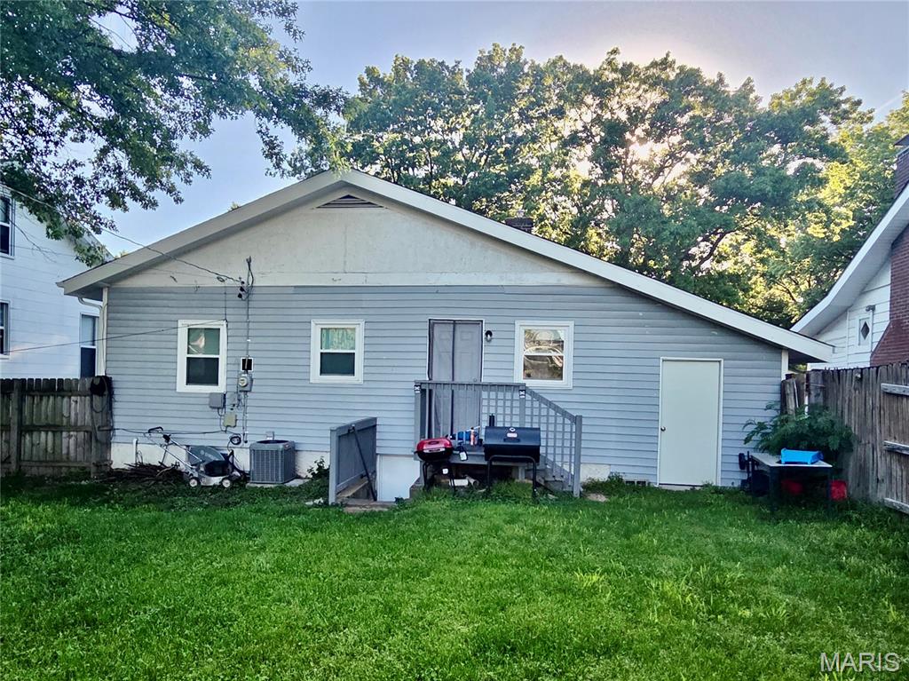 Homes for sale in University City, MO | 1510 Quendo Ave, University City, MO 63130 | MLS# MIS26037858