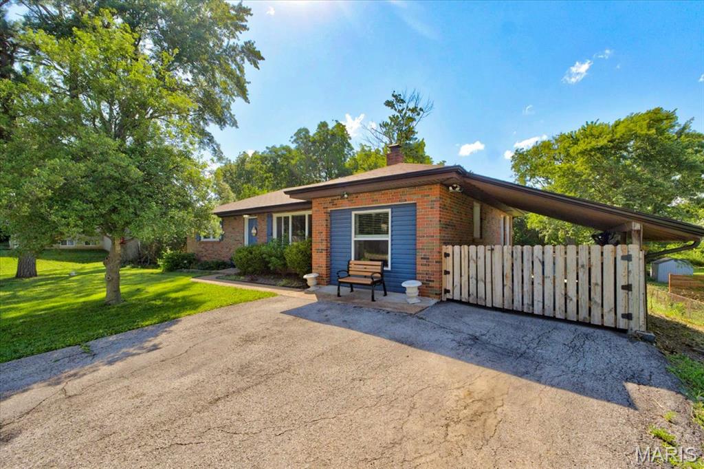 Homes for sale in Mehlville, MO | 5159 Kerth Rd, Mehlville, MO 63128 | MLS# MIS26037957