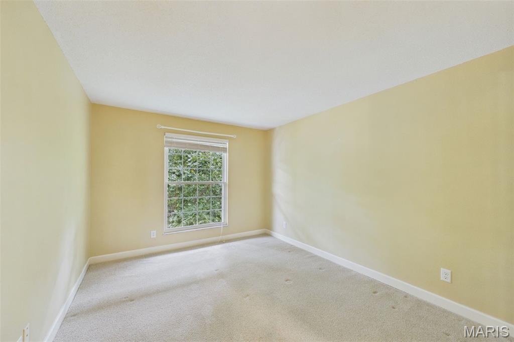 2nd image of 1525 Hampton Hall Dr, Chesterfield, MO 63017