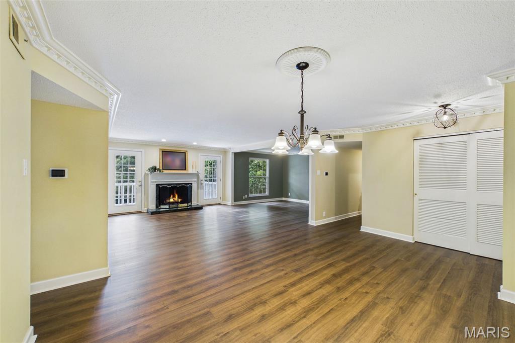 5th image of 1525 Hampton Hall Dr, Chesterfield, MO 63017