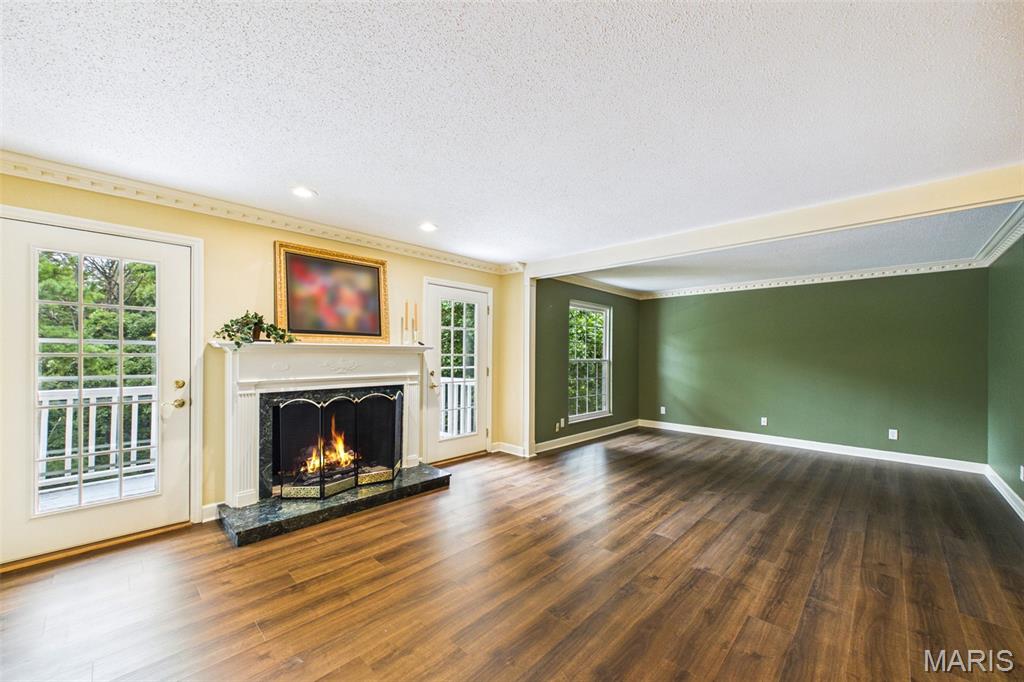 3rd image of 1525 Hampton Hall Dr, Chesterfield, MO 63017