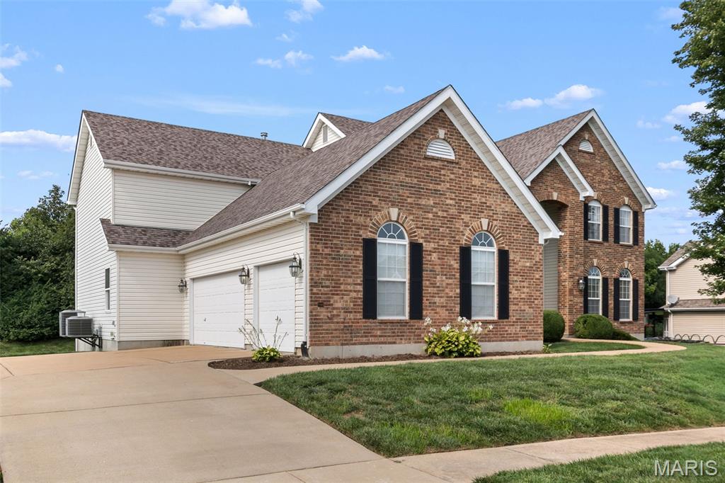 2nd image of 4053 Portland Ridge Dr, Florissant, MO 63034 | MLS# MIS26038299