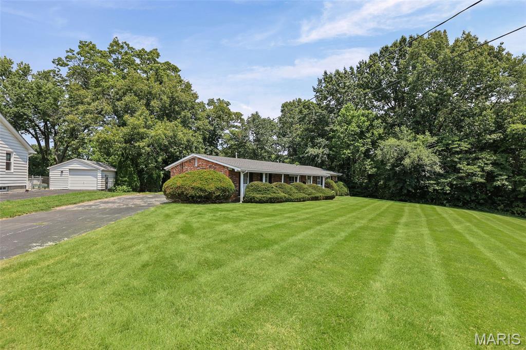 Homes for sale in East Alton, IL | 794 Birch St, East Alton, IL 62024 | MLS# MIS26038378