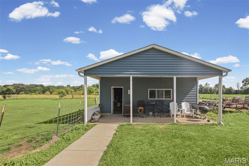 Homes for sale in Dubois, IL | 23035 Dubois Blacktop Rd, Dubois, IL 62831 | MLS# MIS26038396