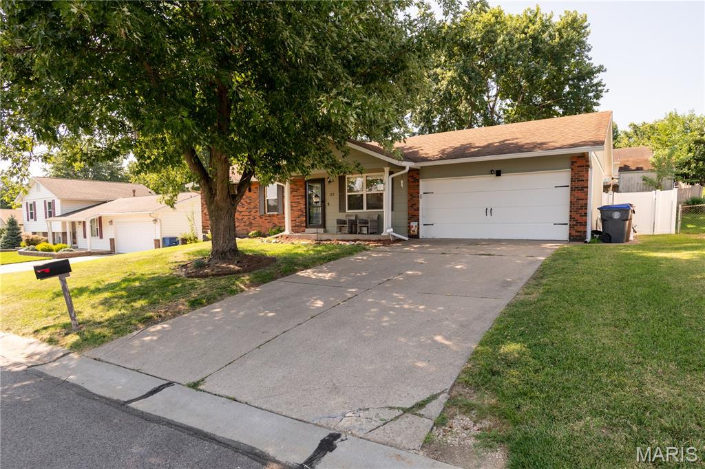 3rd image of 137 Universal Dr, St Peters, MO 63376 | MLS# MIS26038576