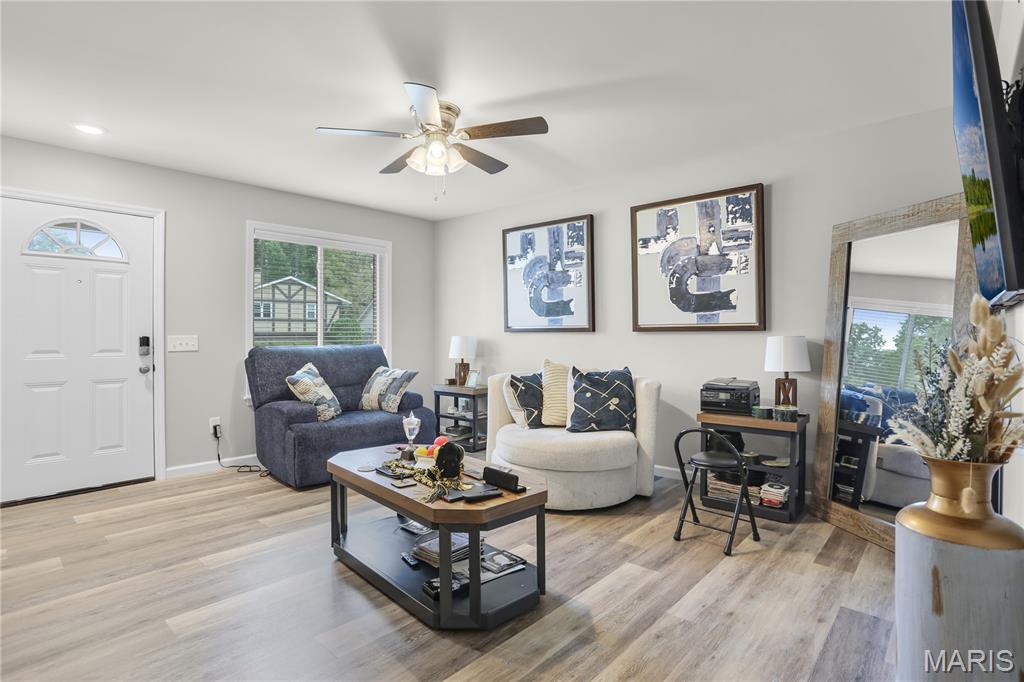 3rd image of 15575 Fox Plains Dr, Florissant, MO 63034 | MLS# MIS26038708