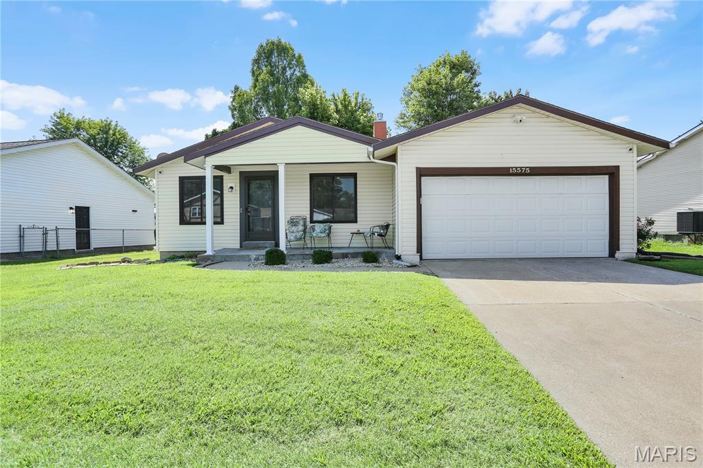 2nd image of 15575 Fox Plains Dr, Florissant, MO 63034 | MLS# MIS26038708
