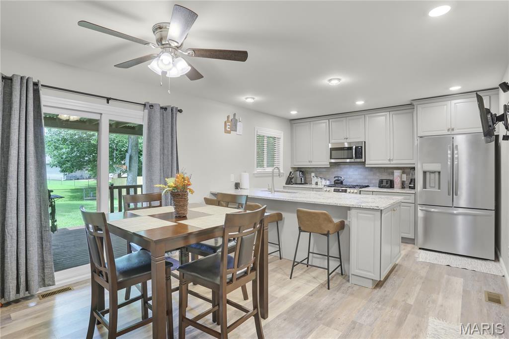 5th image of 15575 Fox Plains Dr, Florissant, MO 63034 | MLS# MIS26038708