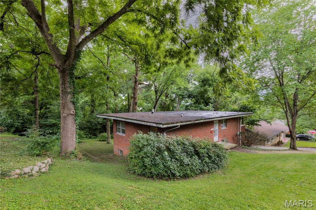 Homes for sale in East Alton, IL | 828 Willoway Ave, East Alton, IL 62024 | MLS# MIS26039044