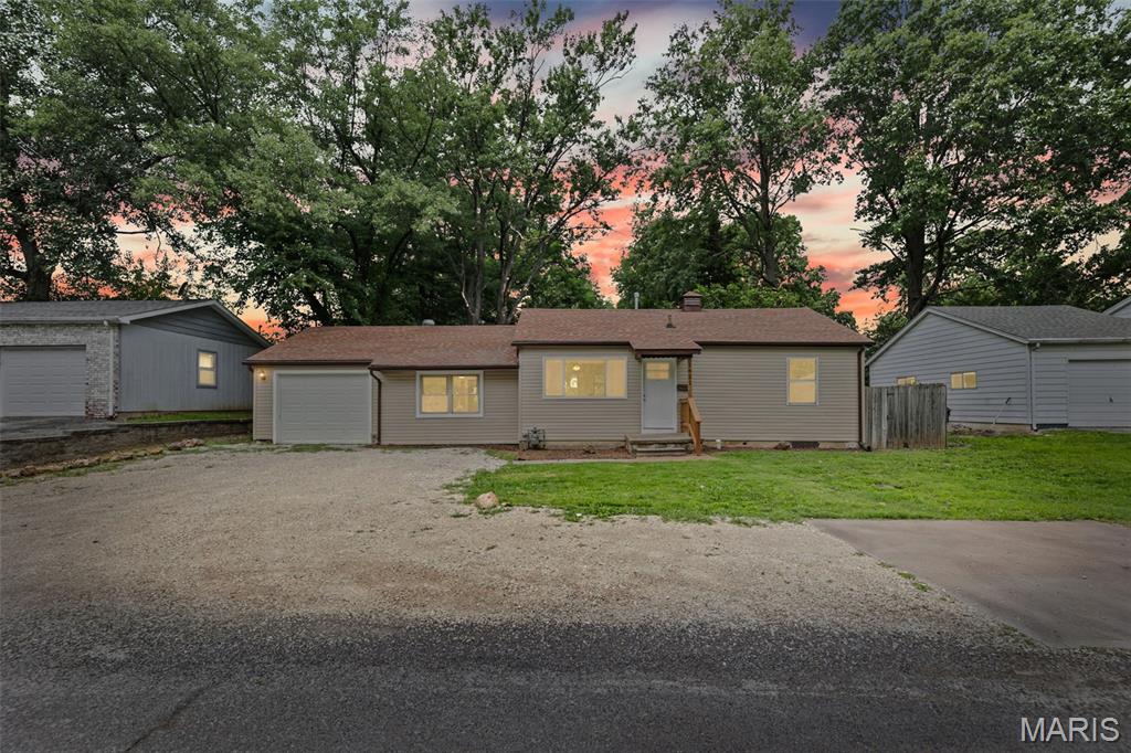 Homes for sale in Belleville, IL | 1621 La Salle St, Belleville, IL 62221 | MLS# MIS26039045
