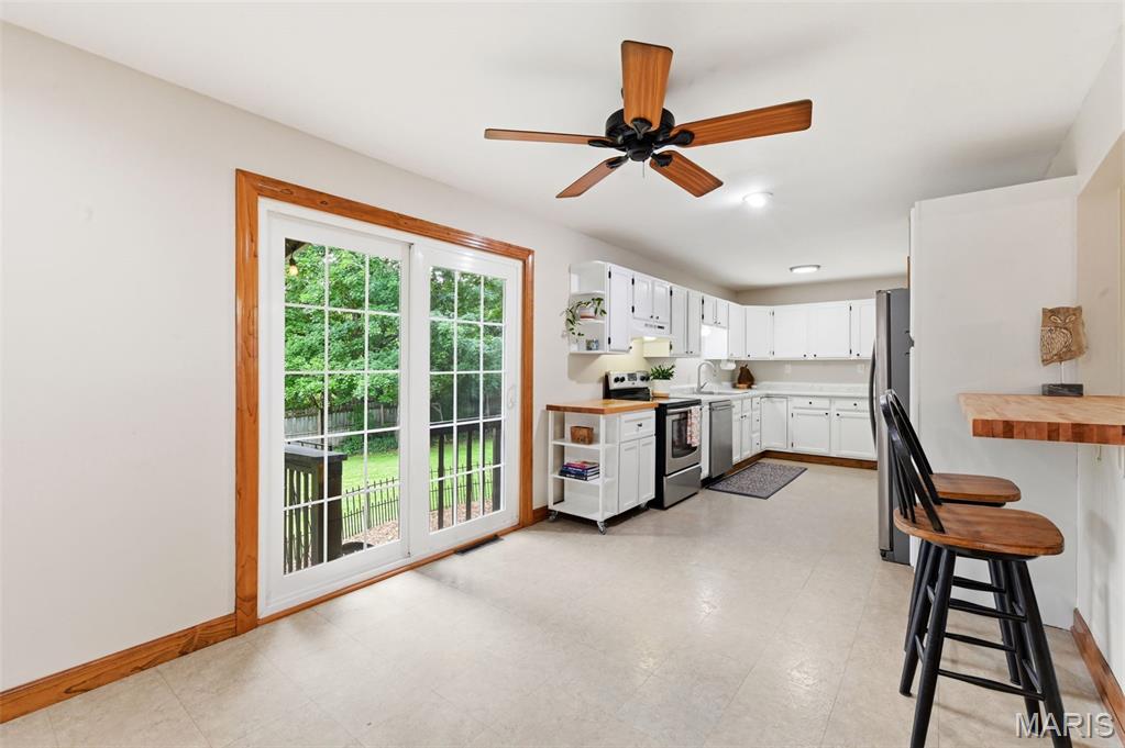 Homes for sale in Ellisville, MO | 32 W Meadow Ln, Ellisville, MO 63021 | MLS# MIS26039096