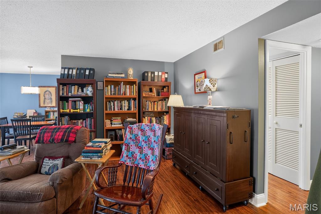 Homes for sale in Chesterfield, MO | 1525 Hampton Hall Dr #12, Chesterfield, MO 63017 | MLS# MIS26039283